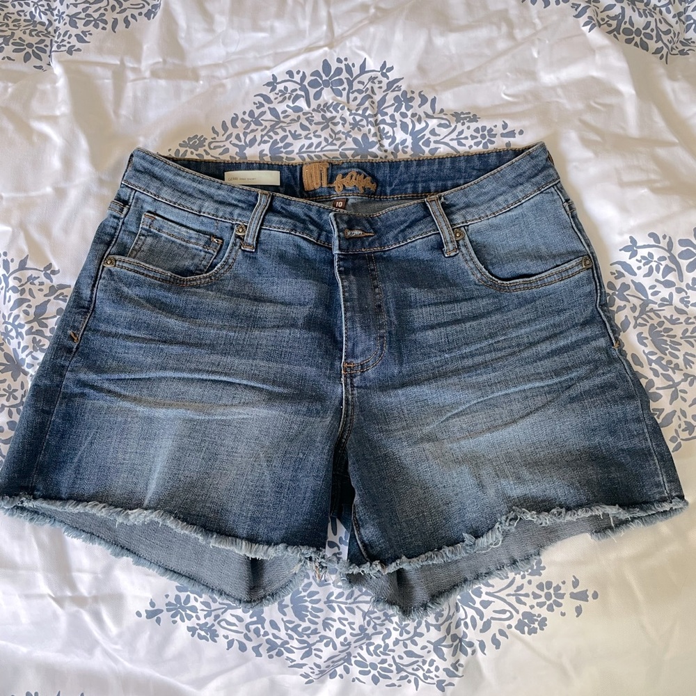 Kut from the Kloth Gerri Fray Shorts